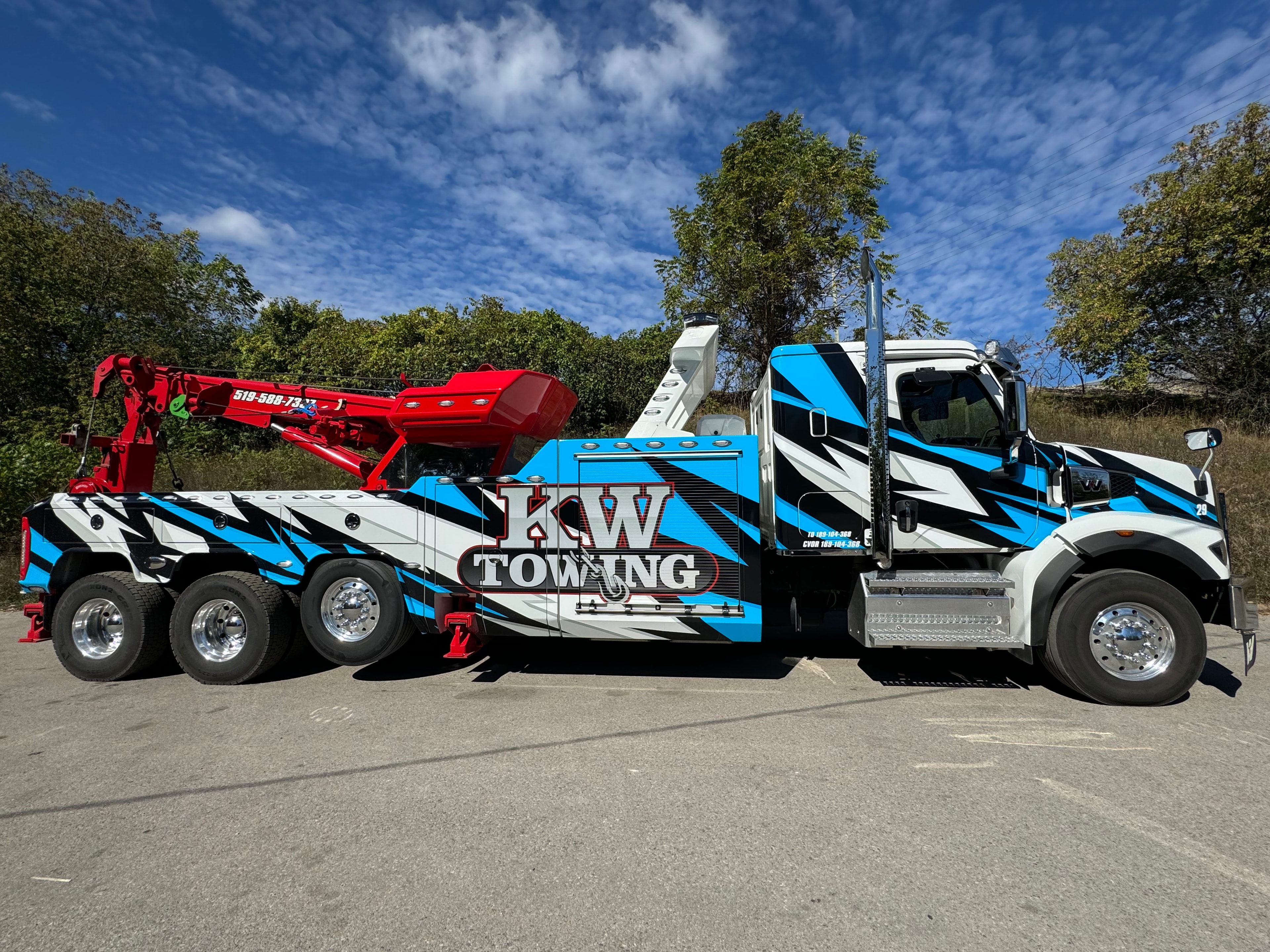 KW Towing truck